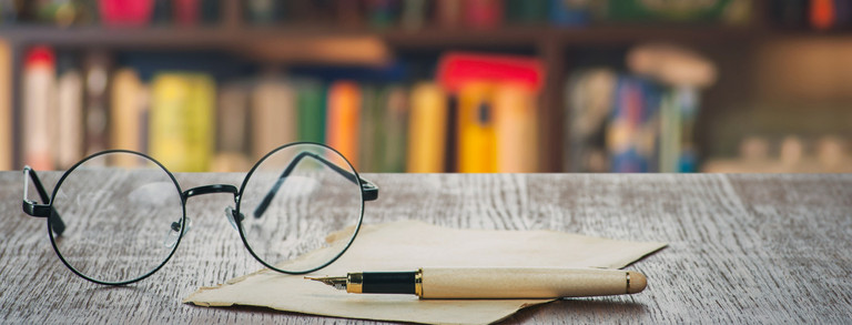Brille, Stift, Text