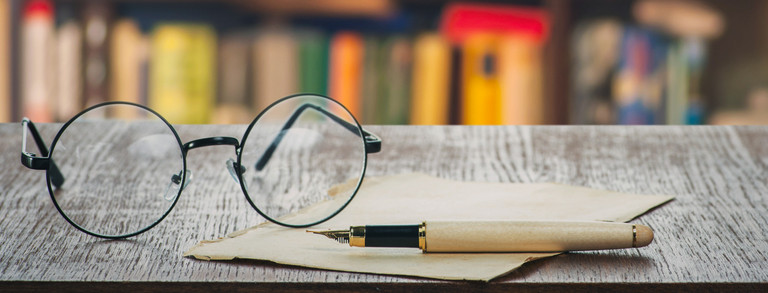 Brille, Stift, Text
